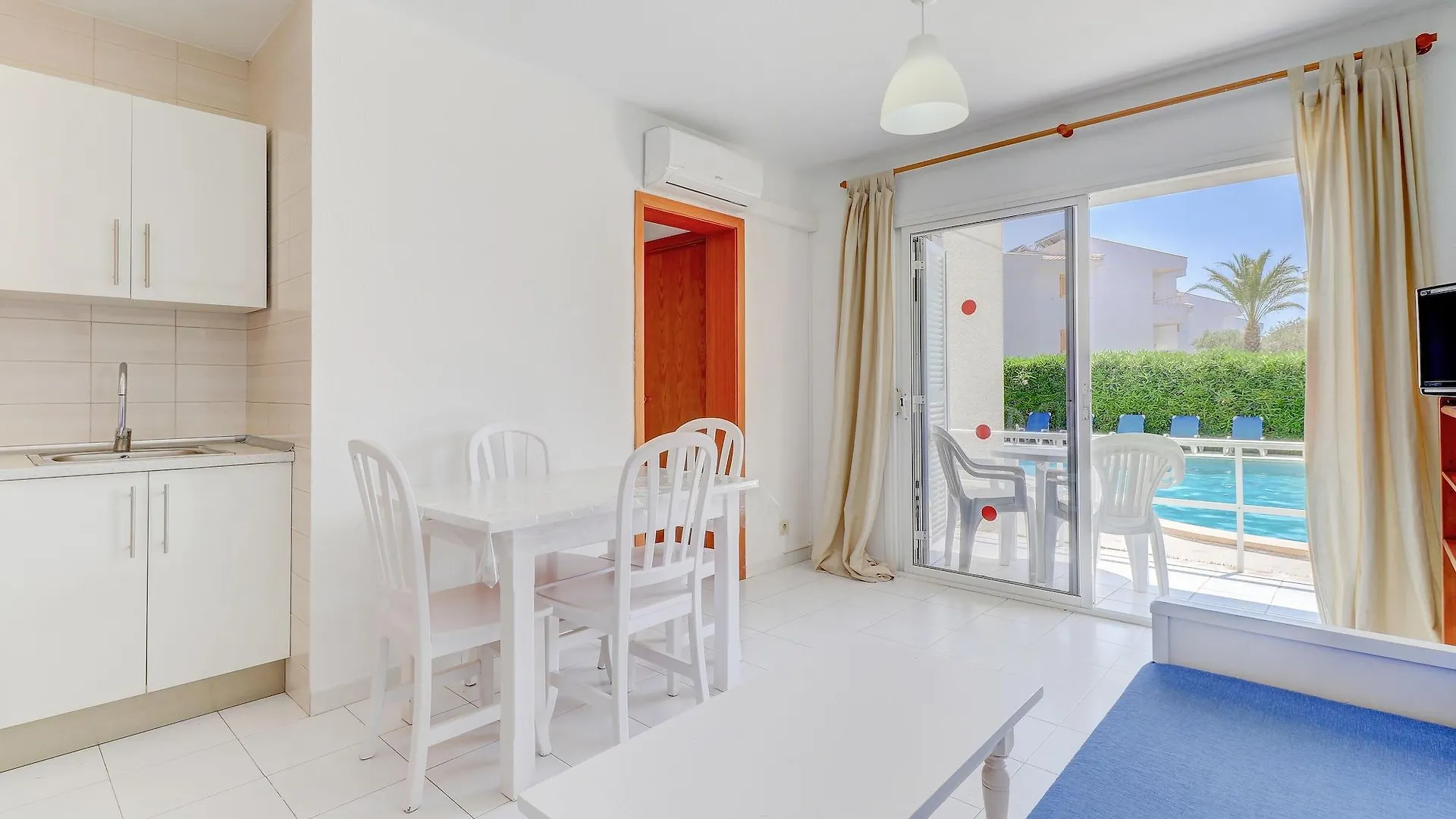 Llevant Apartments Port de Pollenca Spain